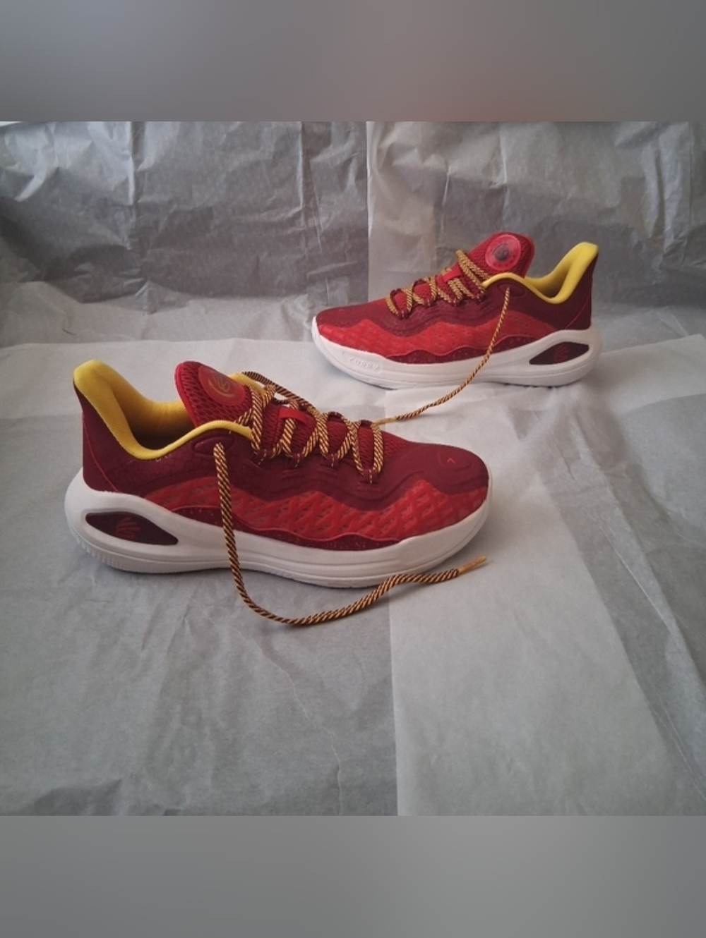 Under Armor Sneakers, Brand New, Men 7 = Women 8.5